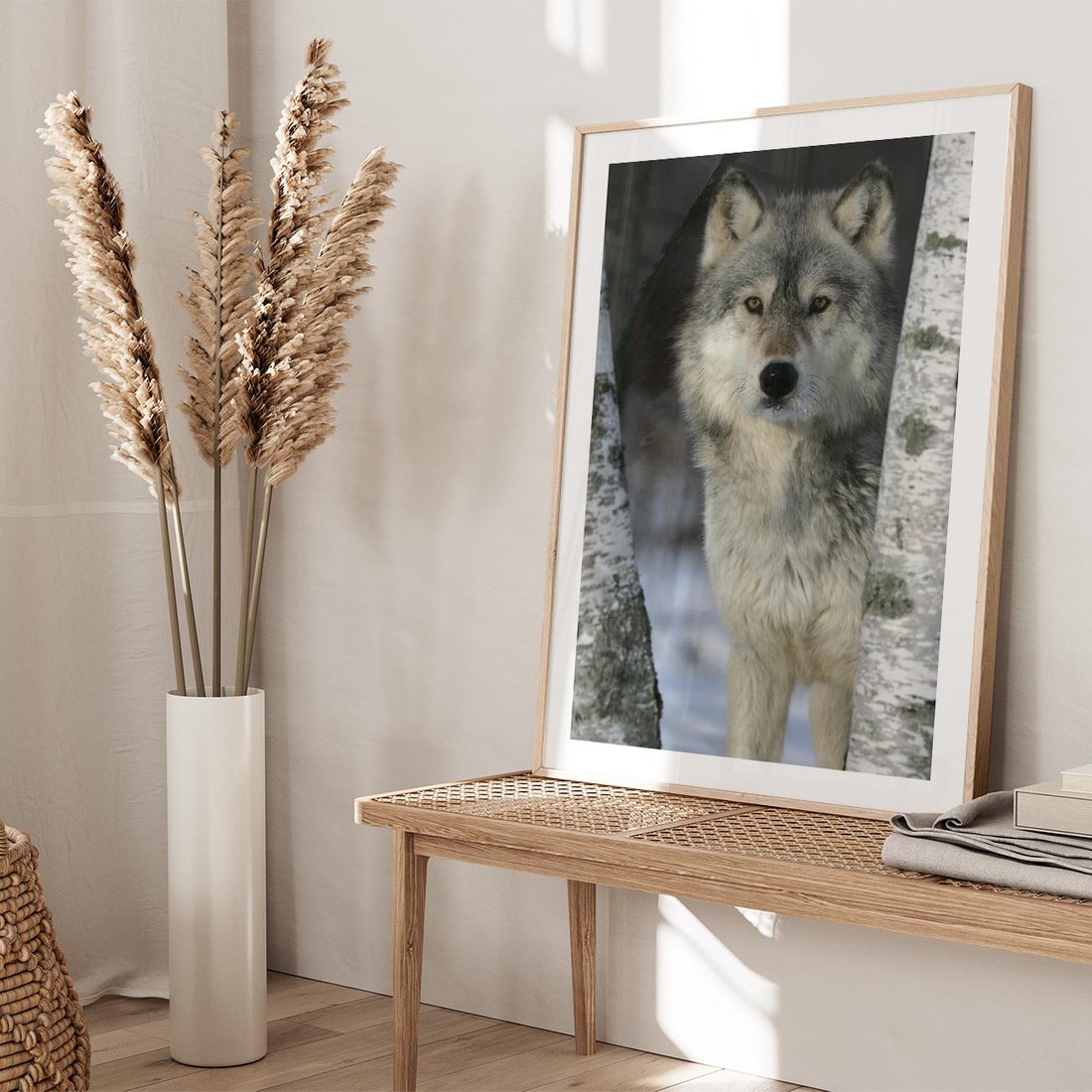 Plakat w ramie 50x70 - Wilk w Zimowym Lesie - wilk, las - rama drewno