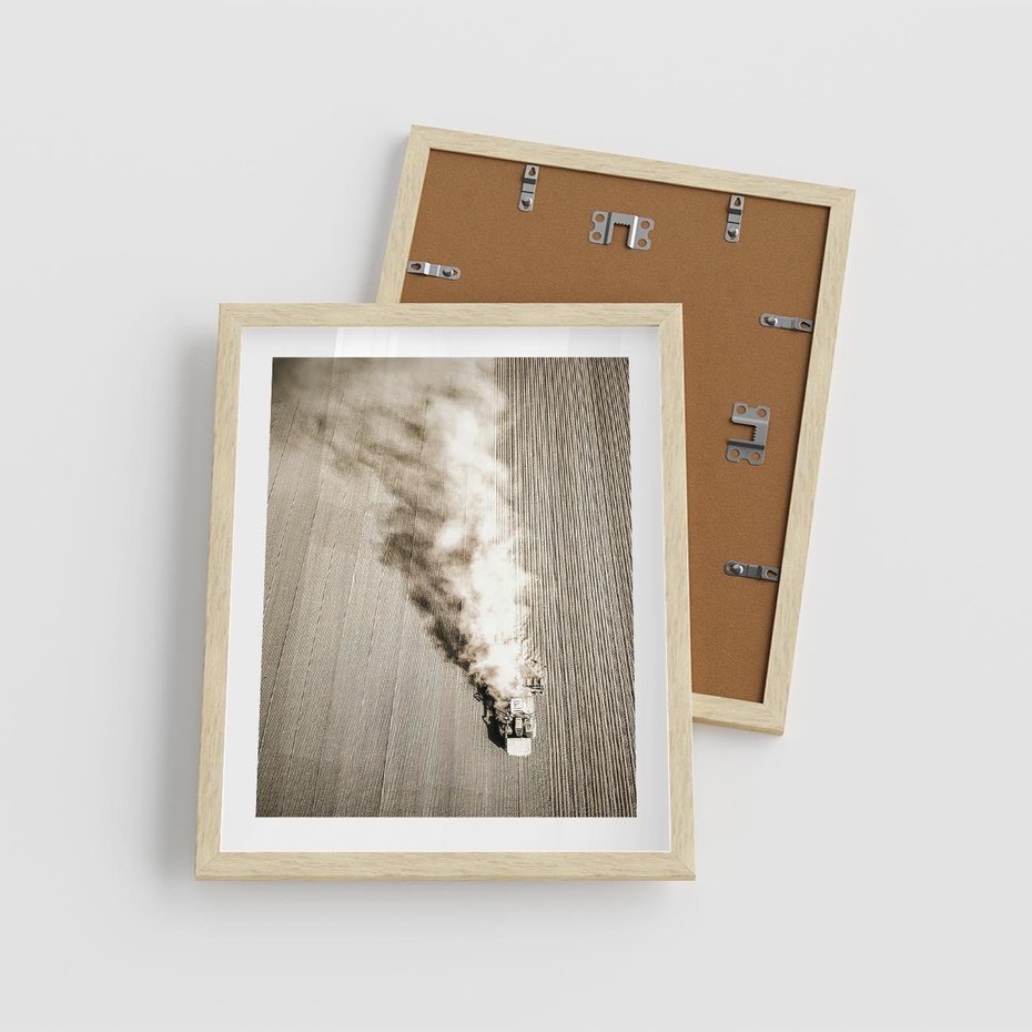 Plakat w ramie 40x50 - Żniwa na Wsi - pole, traktor na polu - rama drewno