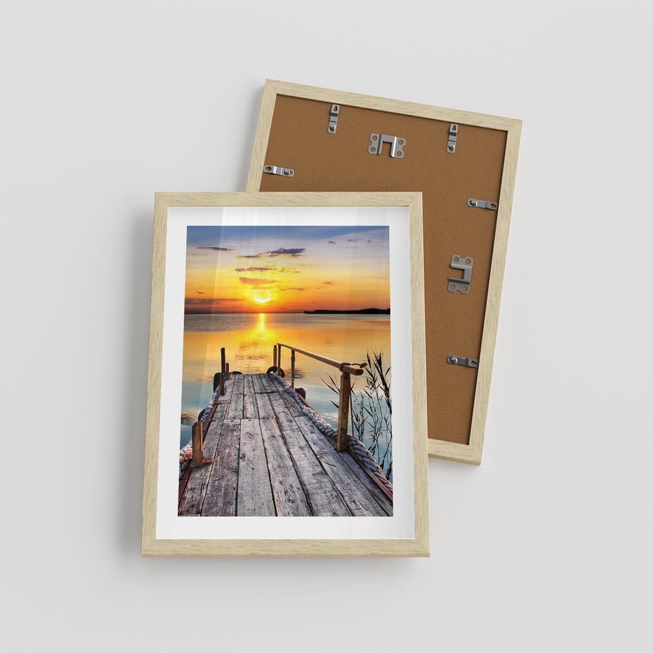 Plakat w ramie 30x40 - Zachód nad jeziorem z pomostem - pomost, jezioro - rama drewno
