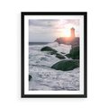 Plakat w ramie 50x70 - Latarnia, Zachód Słońca i Fale - latarnia na klifie, zachód słońca - rama czarna