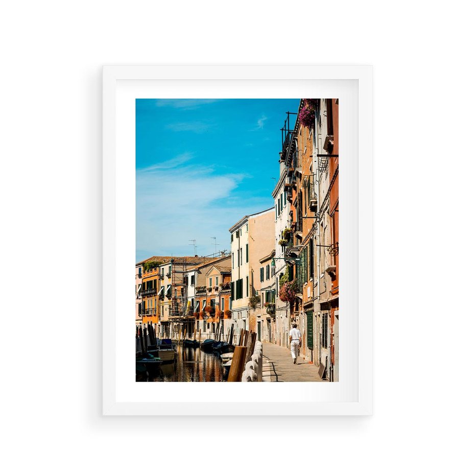 Plakat w ramie 30x40 - Magia Miejskiego Krajobrazu - uliczka, perspektywa - rama biała