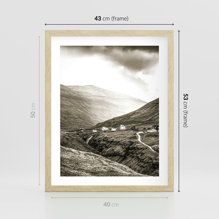 Plakat w ramie 40x50 - Domki w Górach - czarno biała fotografia, górski pejzaż - rama drewno