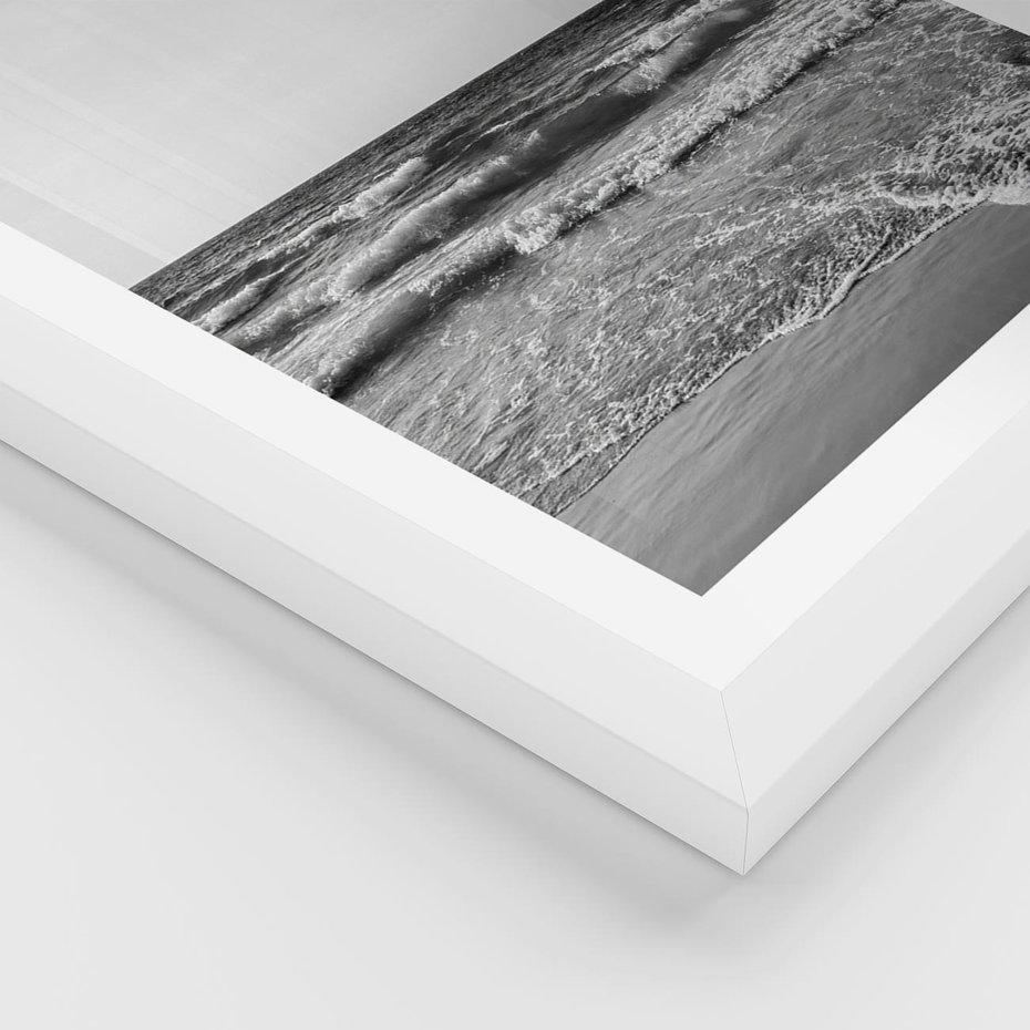 Plakat w ramie 40x50 - Słuchaj Śpiewu Fal - morze, fale - rama biała