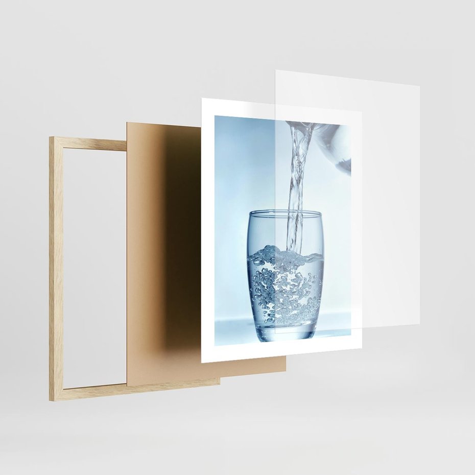 Plakat w ramie 40x50 - Chłodząca szklanka wody - szklanka, wody - rama drewno