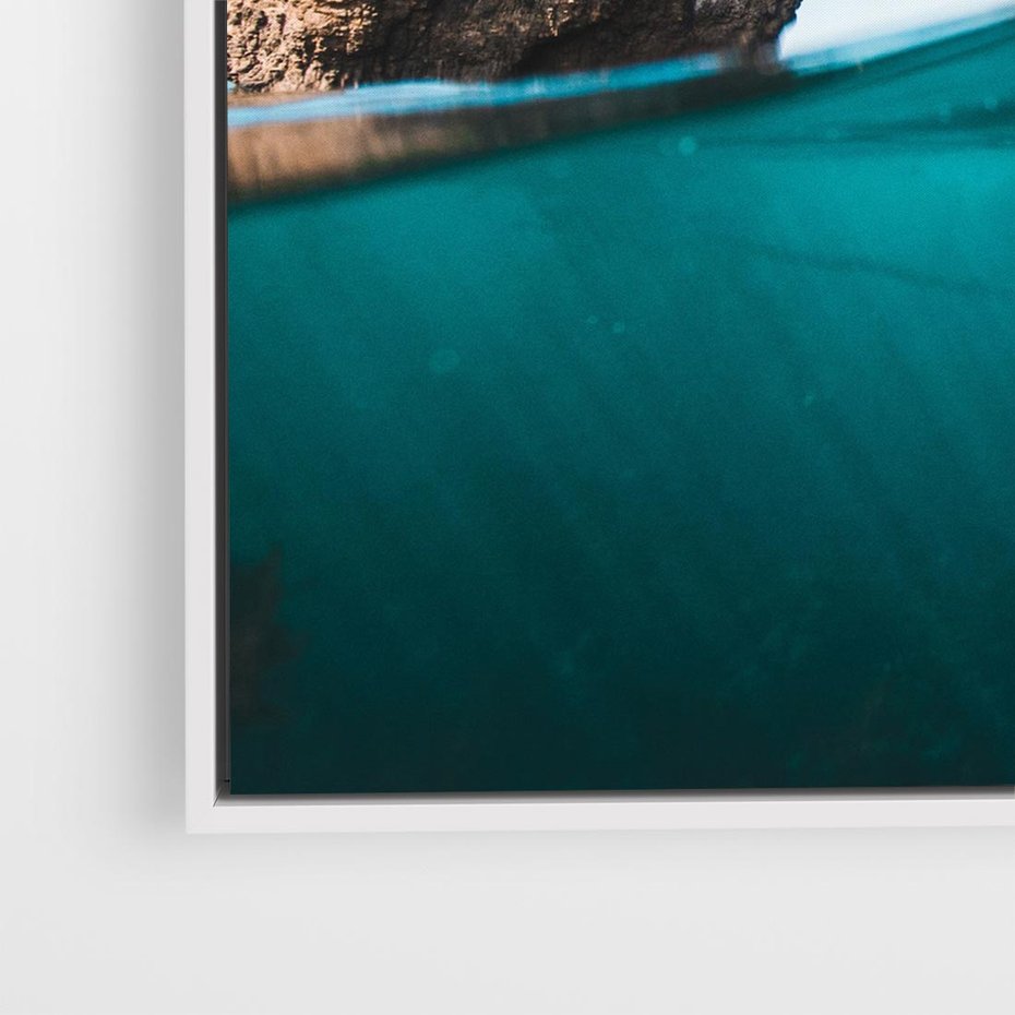 Obraz w ramie 80x80 - Tajemnicza Podwodna Kraina - fotografia, podwodna jaskinia - rama biała