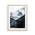 Plakat w ramie 30x40 - Góry w Zimowym Uścisku - góry, ośnieżone szczyty - rama drewno