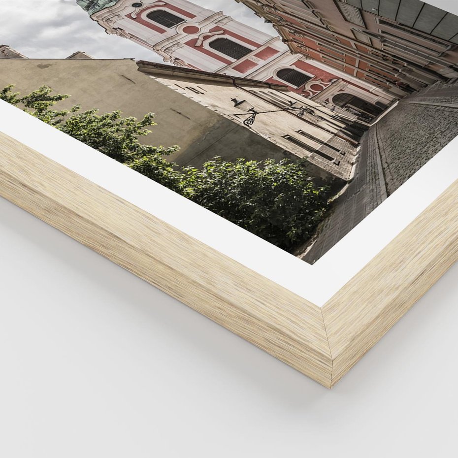 Plakat w ramie 40x50 - Magia perspektywy uliczki - uliczka, perspektywa - rama drewno