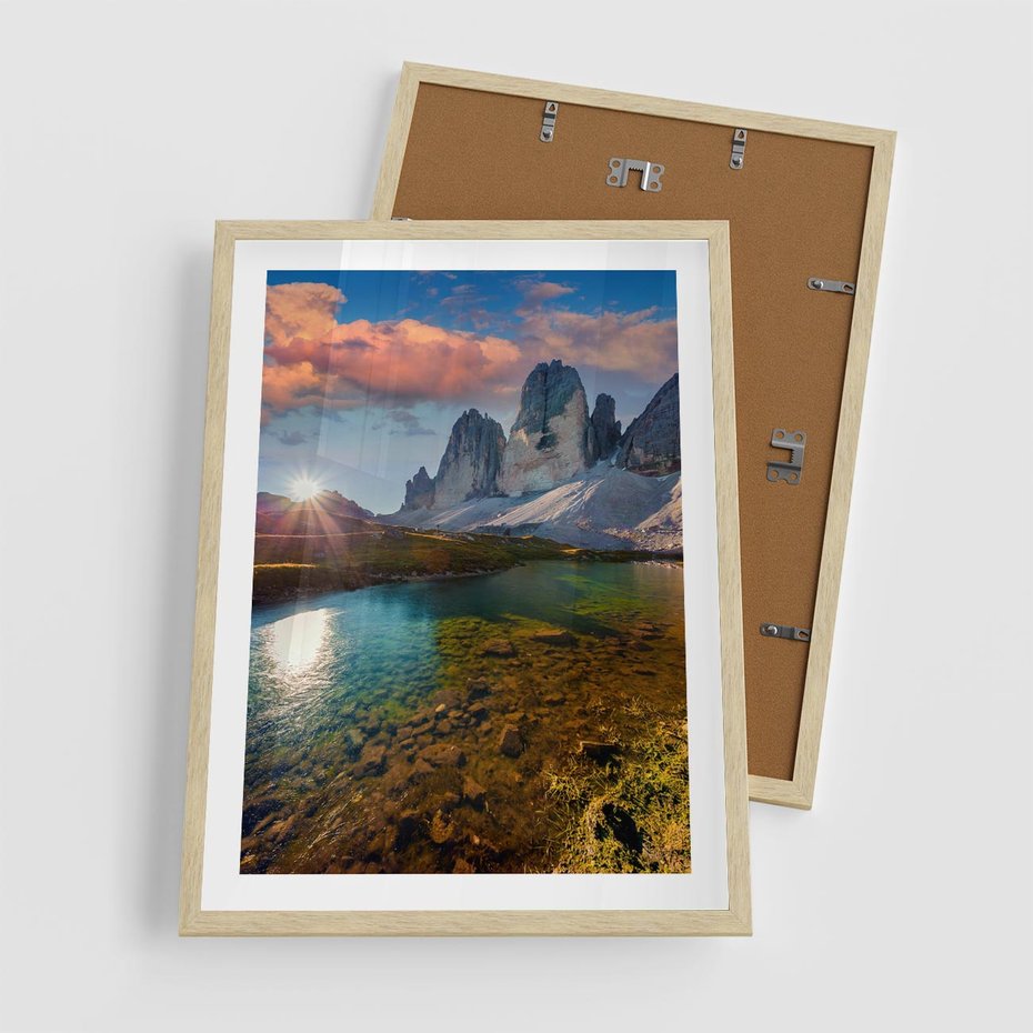 Plakat w ramie 50x70 - Jezioro wśród majestatycznych gór - jezioro, góry - rama drewno