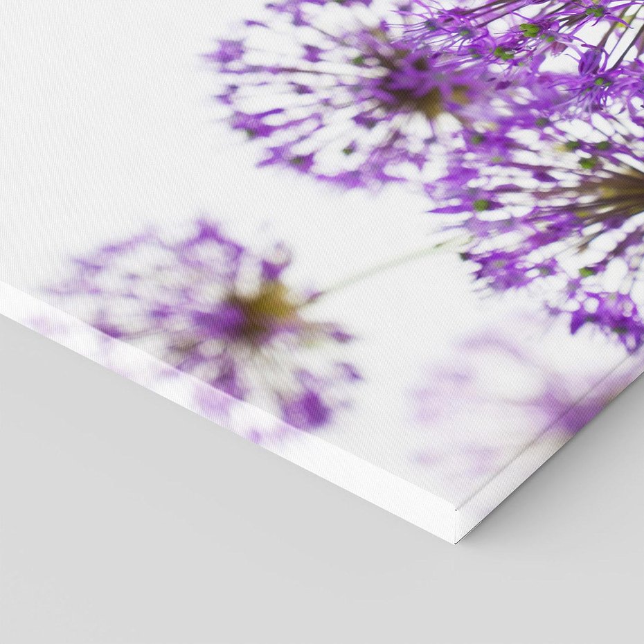 Obraz na płótnie 60x60 - Kwiatowe pejzaże: natura w rozkwicie - kwiaty, natura