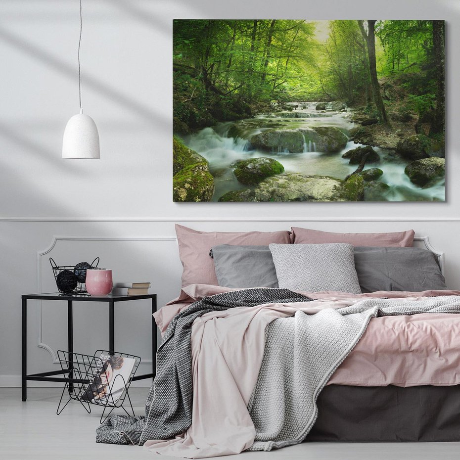 Obraz na płótnie 120x80 - Ukojenie strumienia: Spotkanie z naturą - strumyk, las