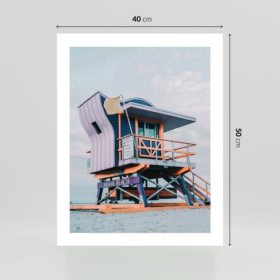 Plakat bez ramy 40x50 - Plażowa Kolorystyka: Budka Ratownika w Pastelach - pastelowa budka ratownika, plaża Miami