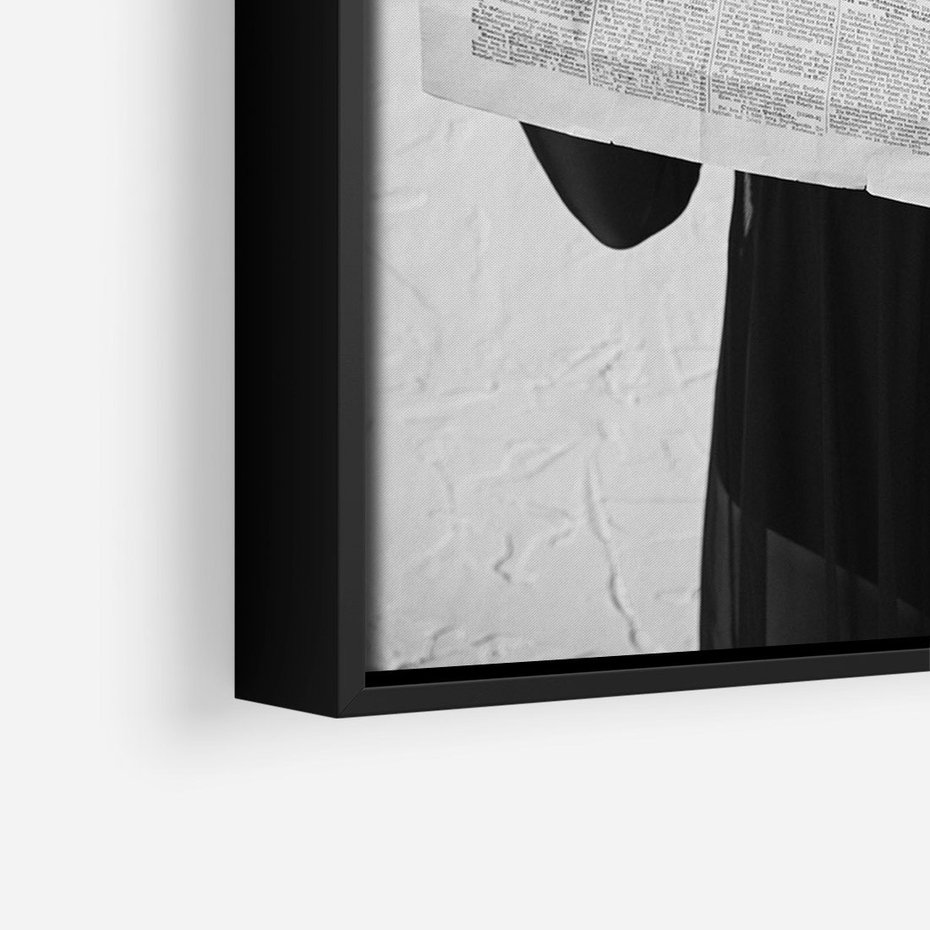 Obraz w ramie 70x100 - Nowe Wiadomości - retro zdjęcie, czarno białe - rama czarna