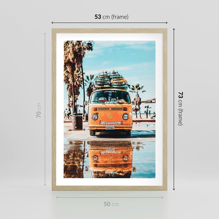 Plakat w ramie 50x70 - Wakacje na Kółkach - kamper, deski surfingowe na dachu - rama drewno