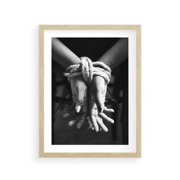 Plakat w ramie 30x40 - Splątane Uczucia - czarno biała fotografia, artystyczna - rama drewno