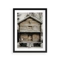 Plakat w ramie 30x40 - Stary Drewniany Dom w Śniegu - stary drewniany dom, zima - rama czarna