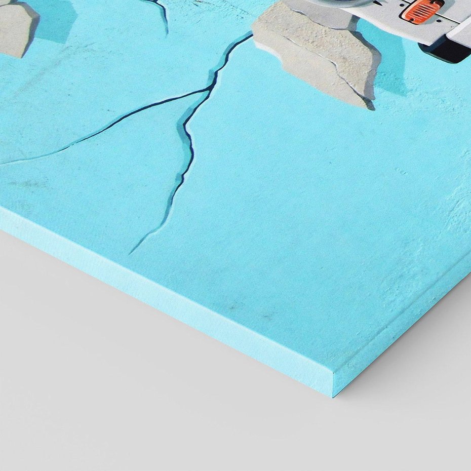 Obraz na płótnie 100x50 - Graffiti wśród gór artystyczne spojrzenie - samochód, graffiti