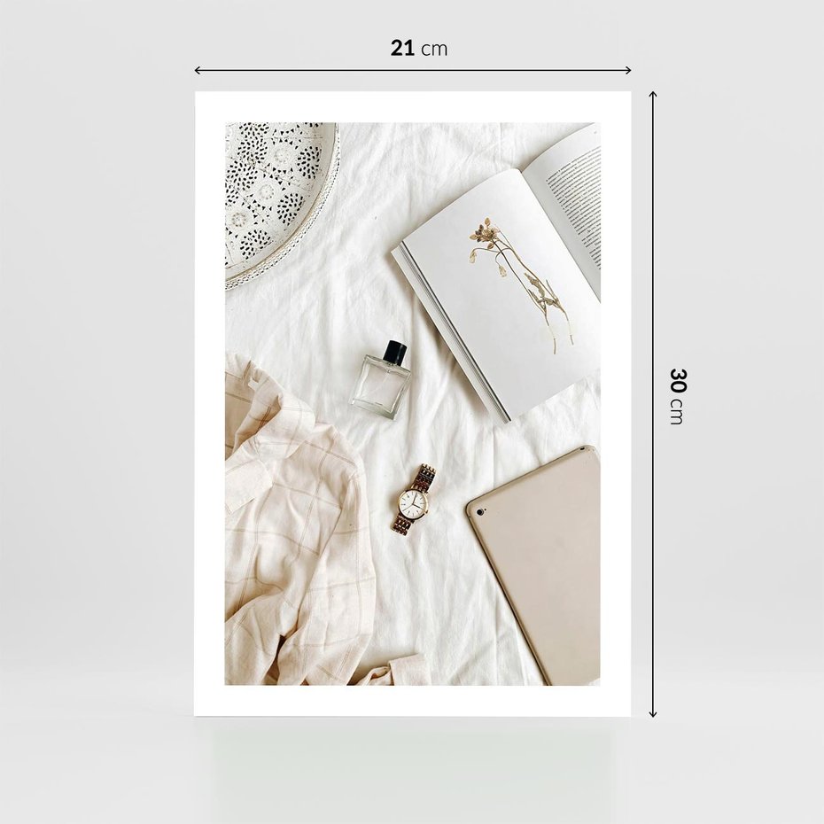 Plakat bez ramy 21x30 - Perfumy, Książka i Moda - kobieca kompozycja, perfumy