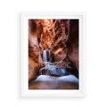 Plakat w ramie 50x70 - Tajemniczy świat jaskini i wodospadu - jaskinia, wodospad - rama biała