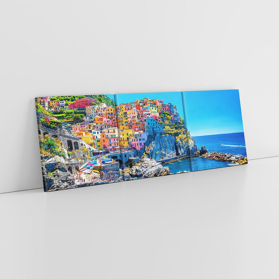 Obraz na płótnie 90x30 - Barwne Wybrzeże - nadmorskie miasto na klifie, kolorowe tęczowe budynki