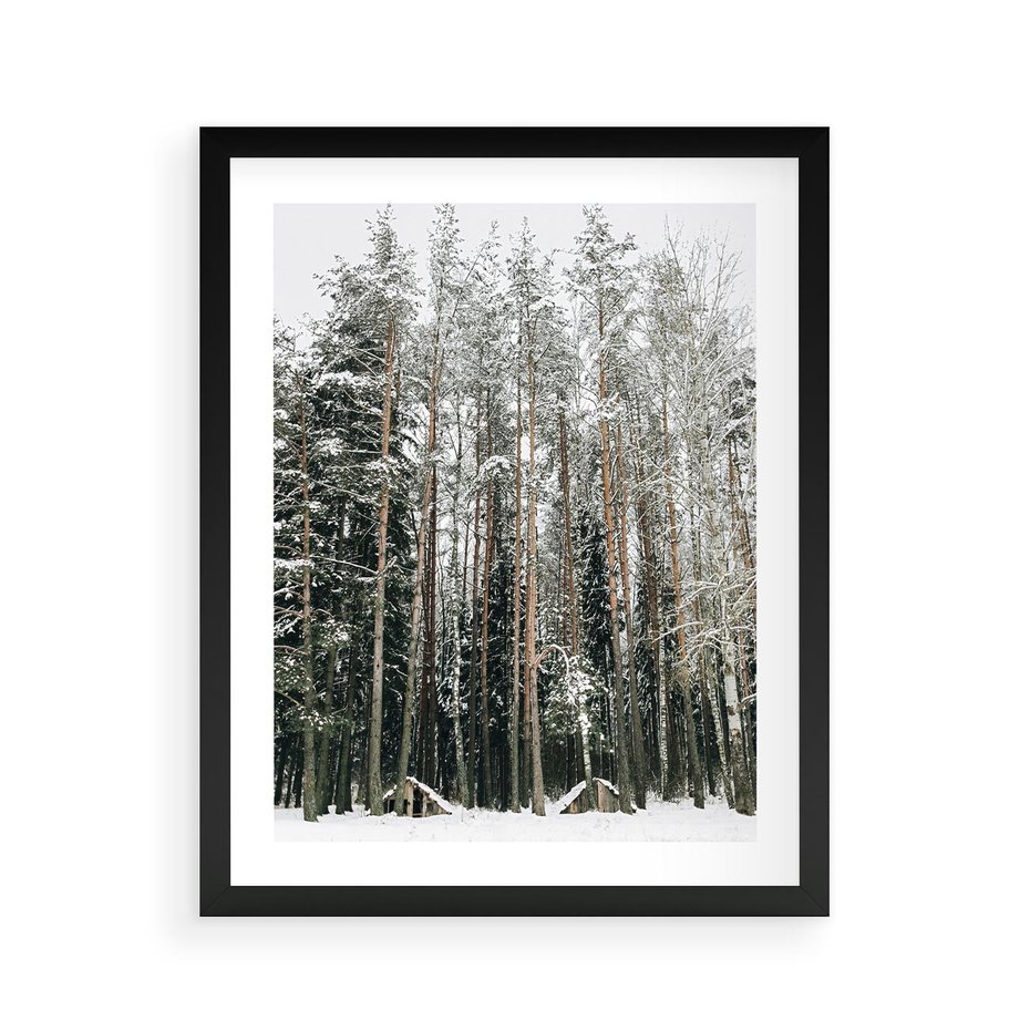 Plakat w ramie 40x50 - Sypiący Śnieg - las w zimie, drzewa pod śniegiem - rama czarna