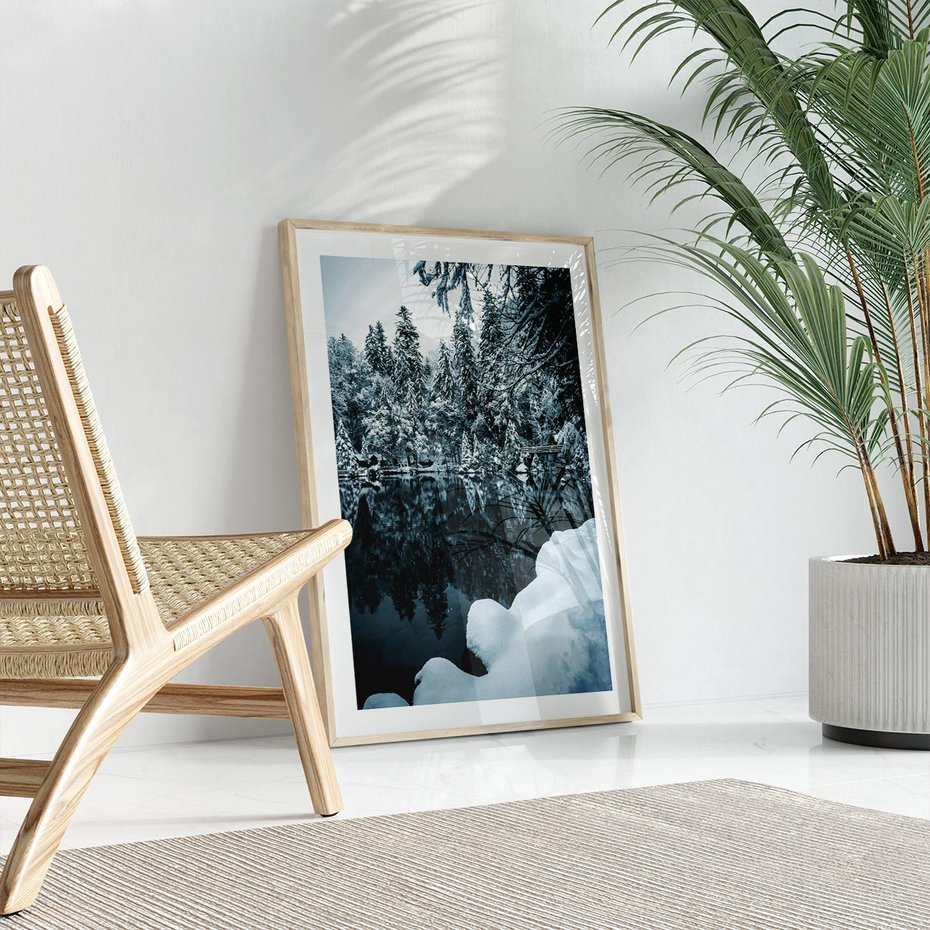 Plakat w ramie 40x50 - Zima nad Jeziorem - krajobraz zimowy, jezioro - rama drewno