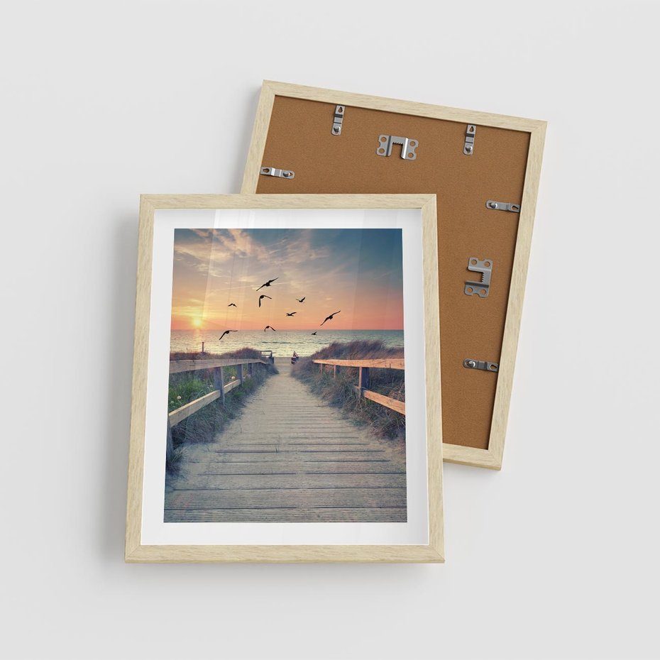 Plakat w ramie 40x50 - Sielanka nad brzegiem - plaża, pomost - rama drewno