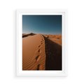 Plakat w ramie 50x70 - Piasek pustyni w ogniu - pustynia, piasek - rama biała