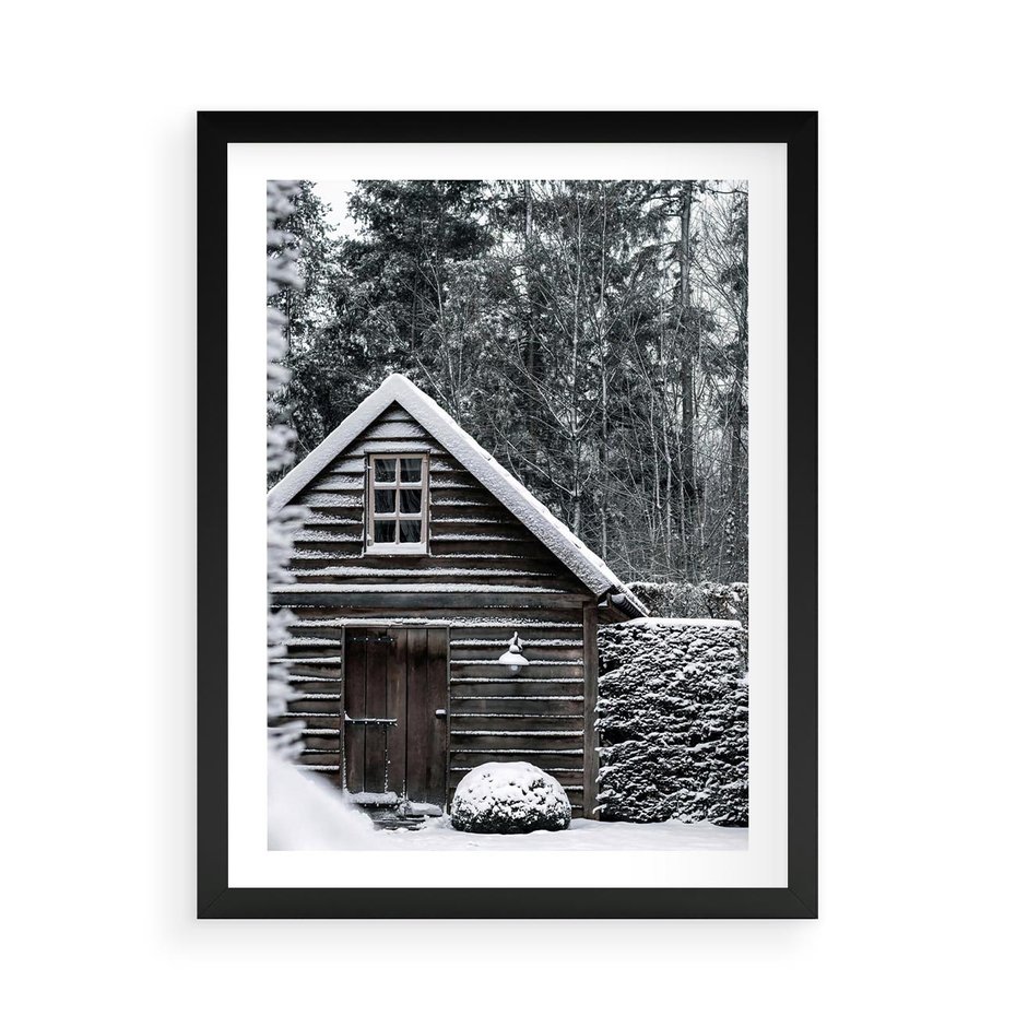 Plakat w ramie 50x70 - Zaklęta Zima - domek w lesie, śnieg - rama czarna