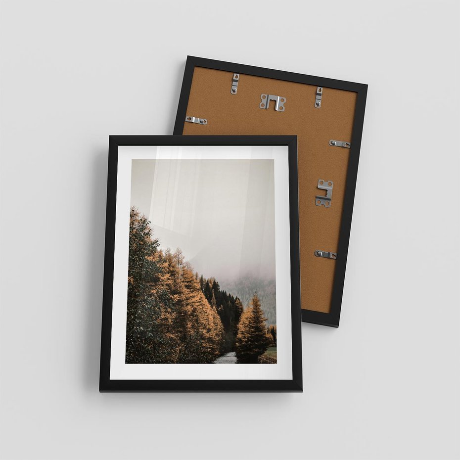 Plakat w ramie 30x40 - Kolorowa Jesień w Górskim Lesie - las, jesień - rama czarna