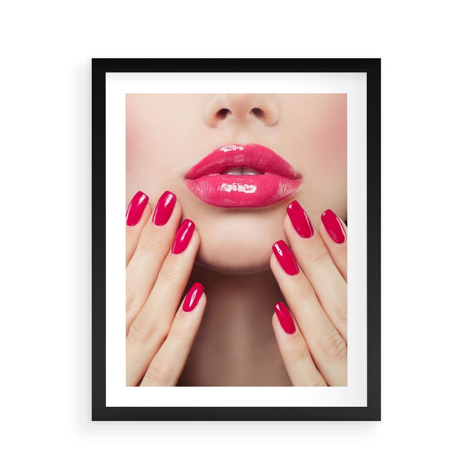 Plakat w ramie 40x50 - Wyrażenie Piękna - paznokcie, usta - rama czarna