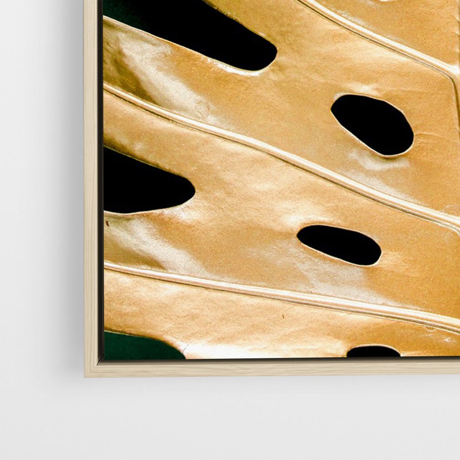 Obraz w ramie 80x120 - Piękno i Styl - złote, liście - rama drewno