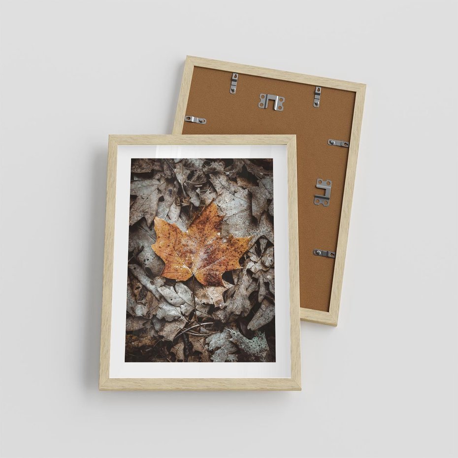 Plakat w ramie 30x40 - Jesienne Czarowanie - suchy liść, żółty - rama drewno