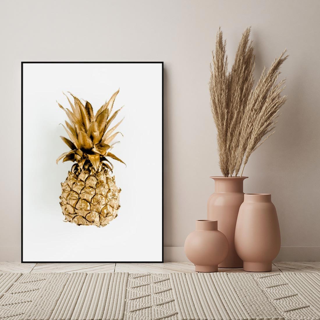 Obraz w ramie 50x70 - Ekskluzywny Akcent - złoty, ananas - rama czarna