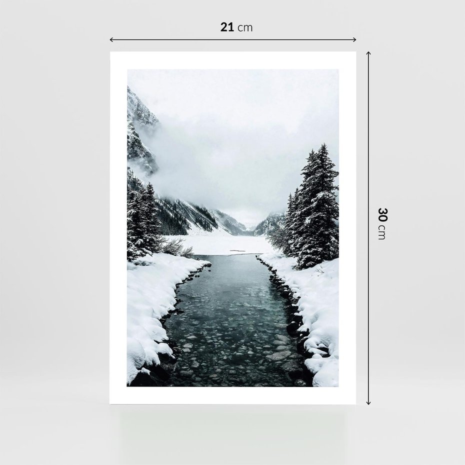 Plakat bez ramy 21x30 - Zimowa Przyroda: Rzeka, Góry i Śnieg - zima, rzeka