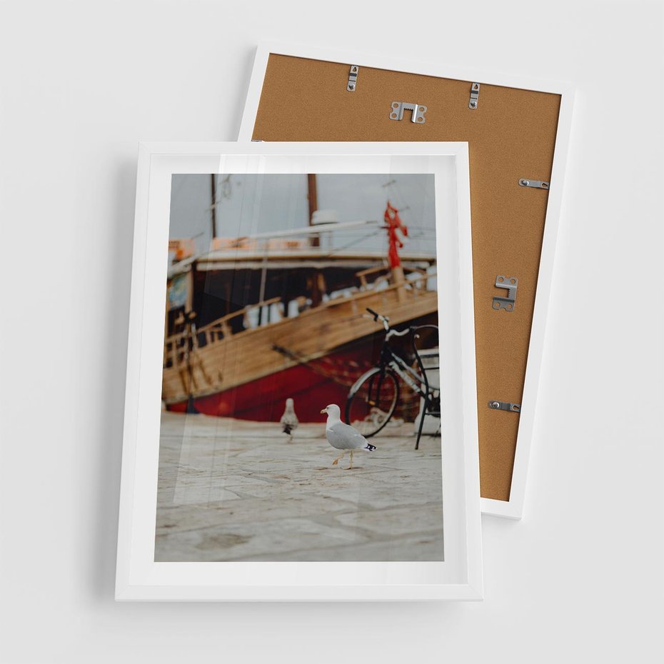 Plakat w ramie 50x70 - Przygoda na Horyzoncie - port, statek - rama biała