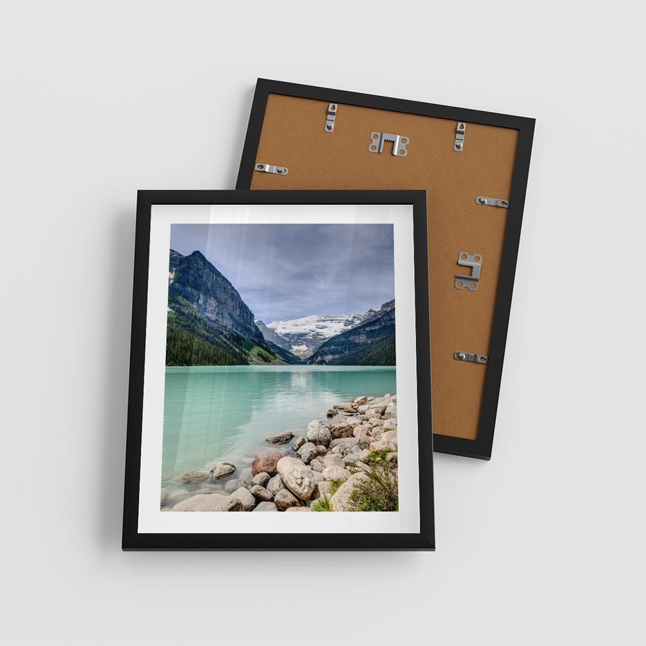 Plakat w ramie 40x50 - Górskie jezioro - spokój i piękno - jezioro, górskie - rama czarna