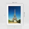 Plakat w ramie 30x40 - Ikoniczny symbol miasta - wieża, Eiffla - rama biała