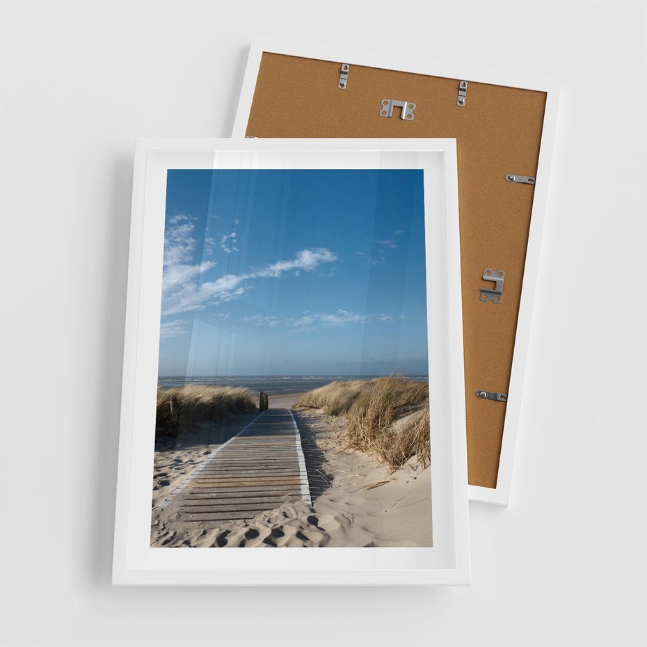 Plakat w ramie 50x70 - Boho na Plaży - plaża, pomost - rama biała