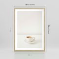 Plakat w ramie 50x70 - Kawa w Prostocie - kawa w filizance, białe tłó - rama drewno
