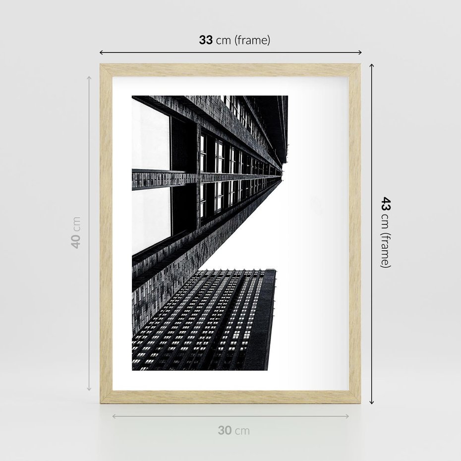 Plakat w ramie 30x40 - Geometryczna Asymetria - architektura, czarno białe zdjęcie - rama drewno