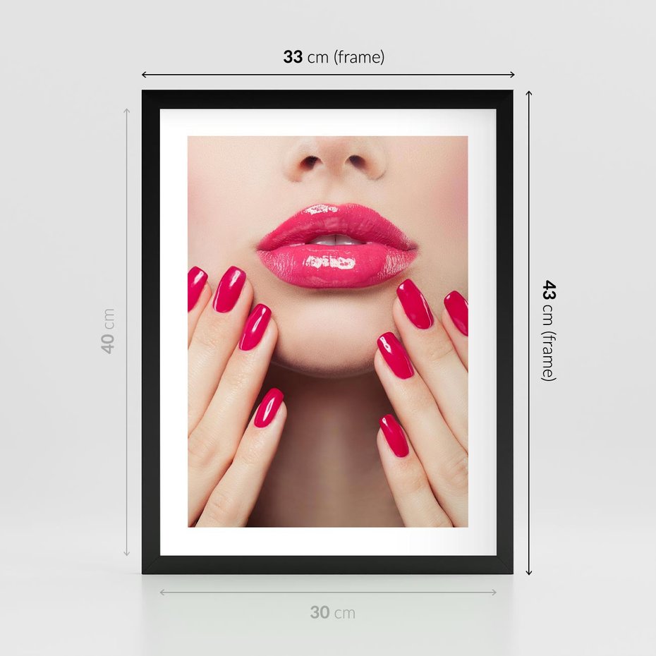 Plakat w ramie 30x40 - Wyrażenie Piękna - paznokcie, usta - rama czarna
