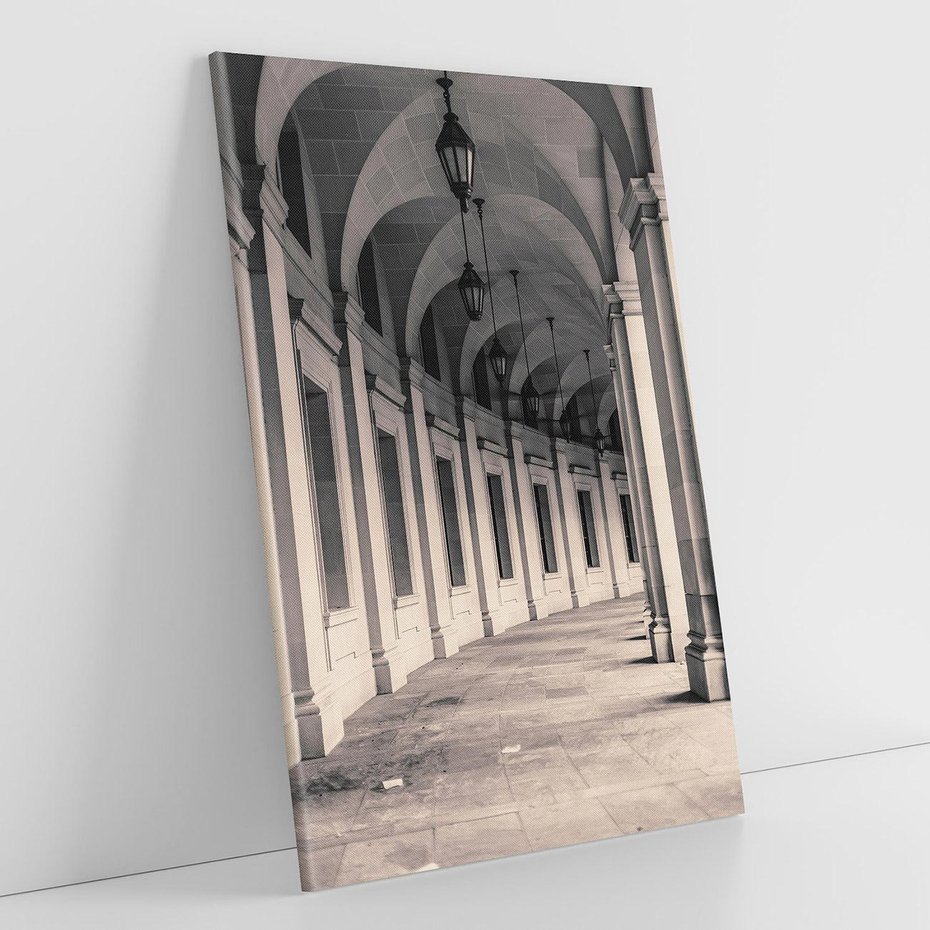 Obraz na płótnie 80x120 - Kolumny Elegancji - architektura, kolumny