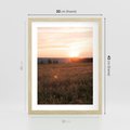 Plakat w ramie 30x40 - Łąka we Wschodzącym Słońcu: Magia Poranka - łąka, krajobraz - rama drewno
