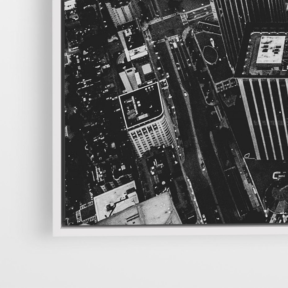 Obraz w ramie 70x50 - Kontrastujące miasto - miasto, biało - rama biała