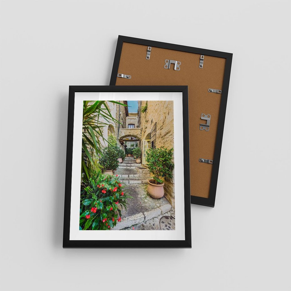 Plakat w ramie 30x40 - Perspektywa uliczki malownicza - uliczka, perspektywa - rama czarna