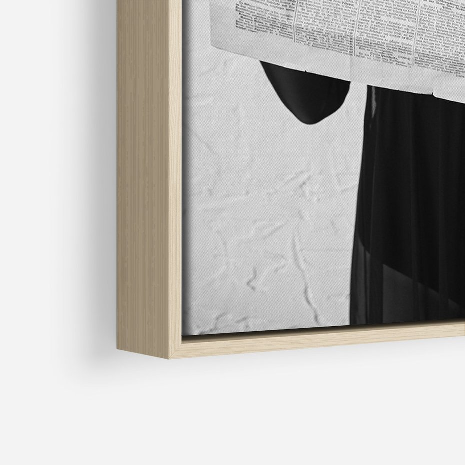 Obraz w ramie 80x120 - Nowe Wiadomości - retro zdjęcie, czarno białe - rama drewno