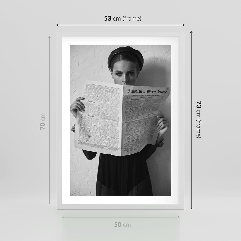 Plakat w ramie 50x70 - Nowe Wiadomości - retro zdjęcie, czarno białe - rama biała
