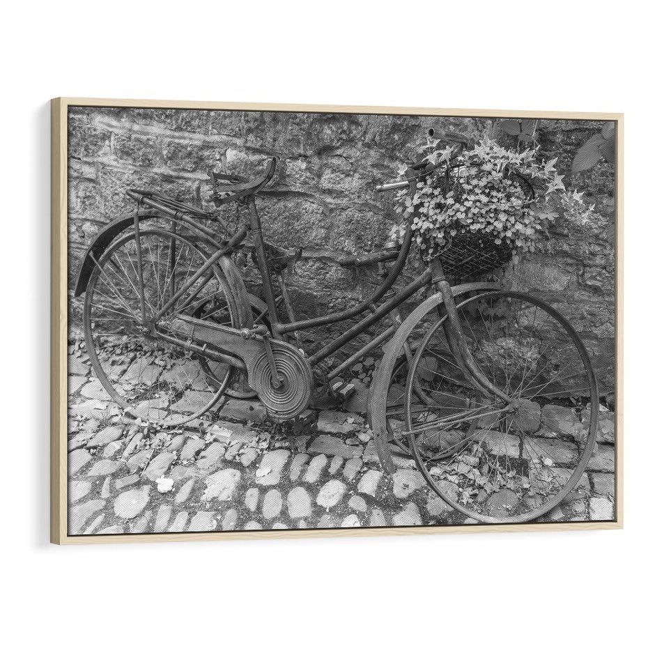 Obraz w ramie 100x70 - Zapomniany Urok - czarno biała fotografia, stary rower oparty o mur - rama drewno