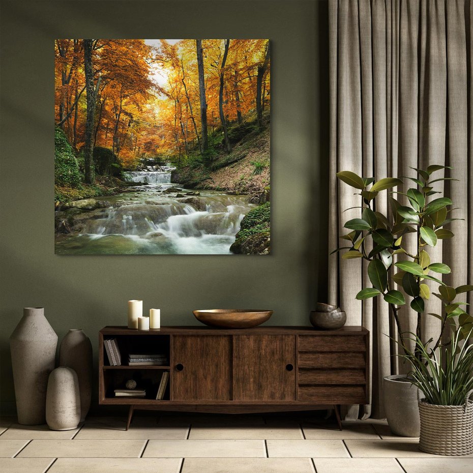 Obraz na płótnie 50x50 - Urok lasu: drzewa i strumyk w harmonii - las, drzewa