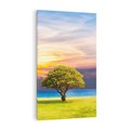 Obraz na płótnie 80x120 - Drzewo, Morze, Trawa - Naturalna Harmonia - drzewo, morze